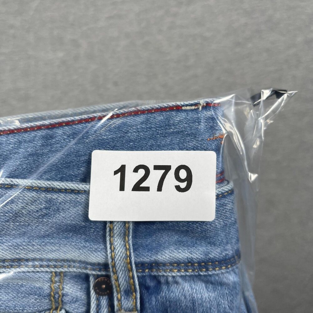 Tommy Bahama Jeans Mens 34x32 Blue Light Wash Straight Regular - Picture 12 of 12